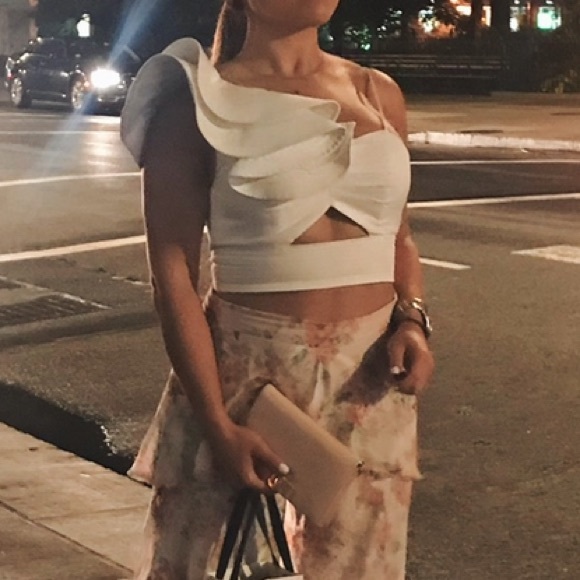 Fame and partners The Killing White ruffled cropped top - Picture 2 of 6